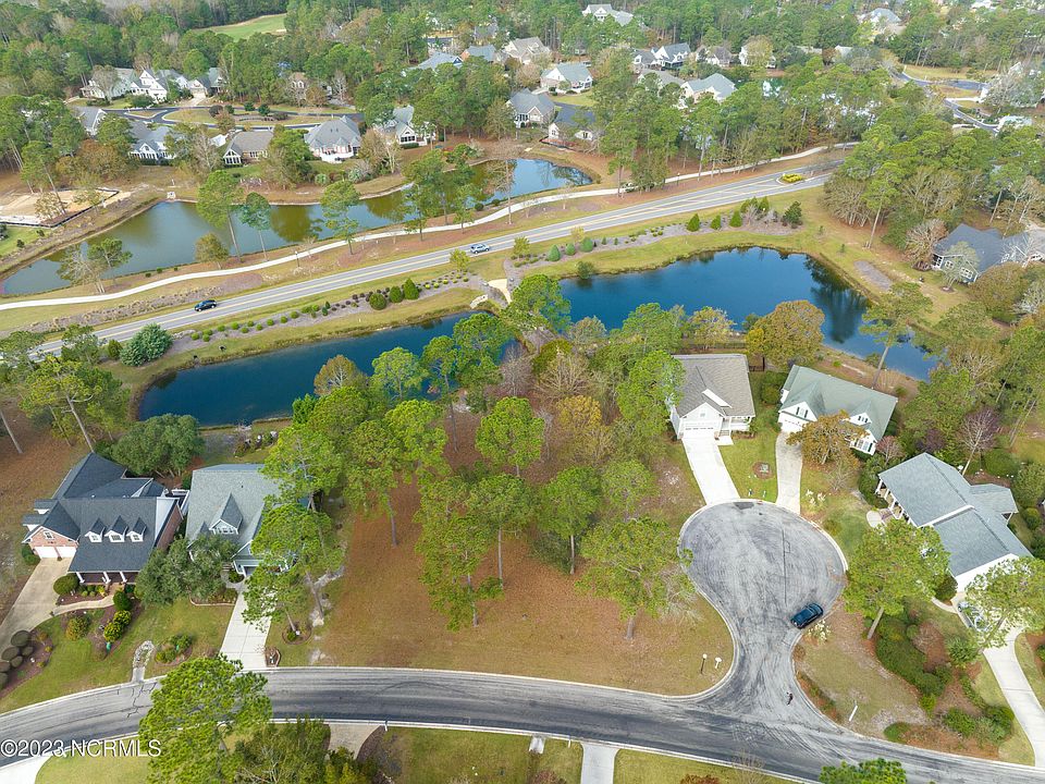 1st image of 598 Riverwood Drive SE