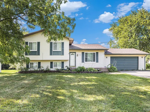 1815 Ruby Ave, Rochester Hills, MI 48309