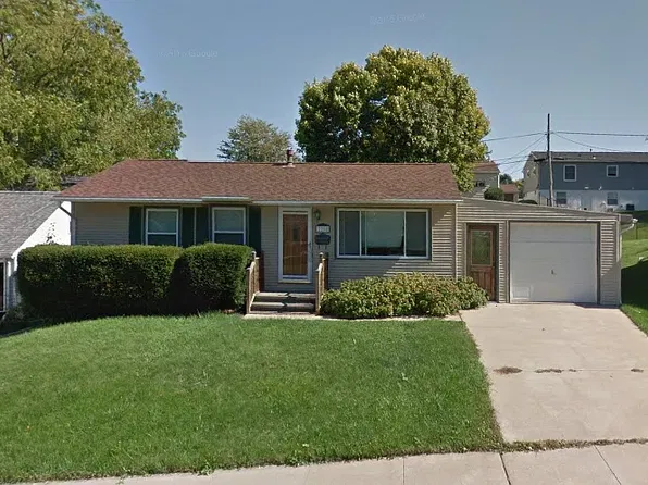 2292 Trygg Dr, Dubuque, IA 52001