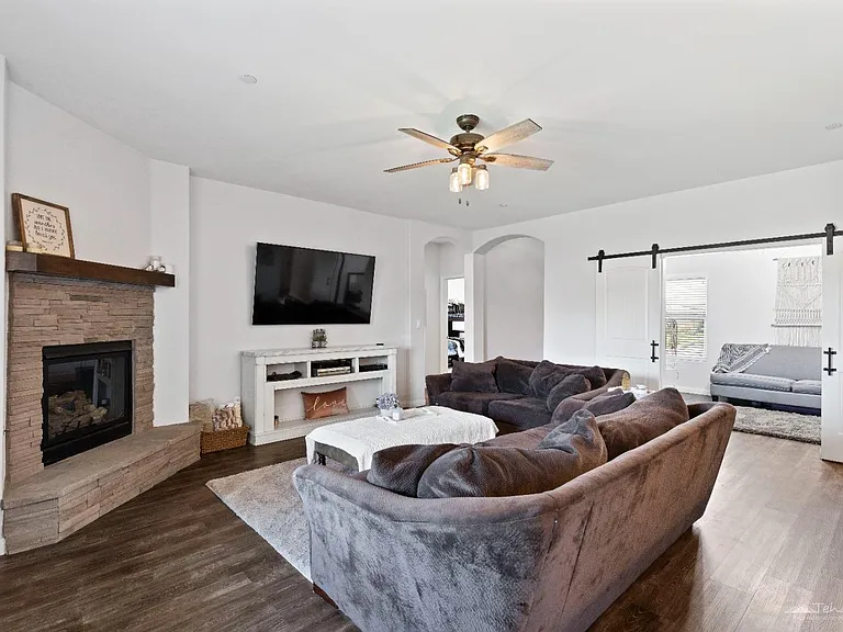 1317 Fair Oak Dr — Photo 15