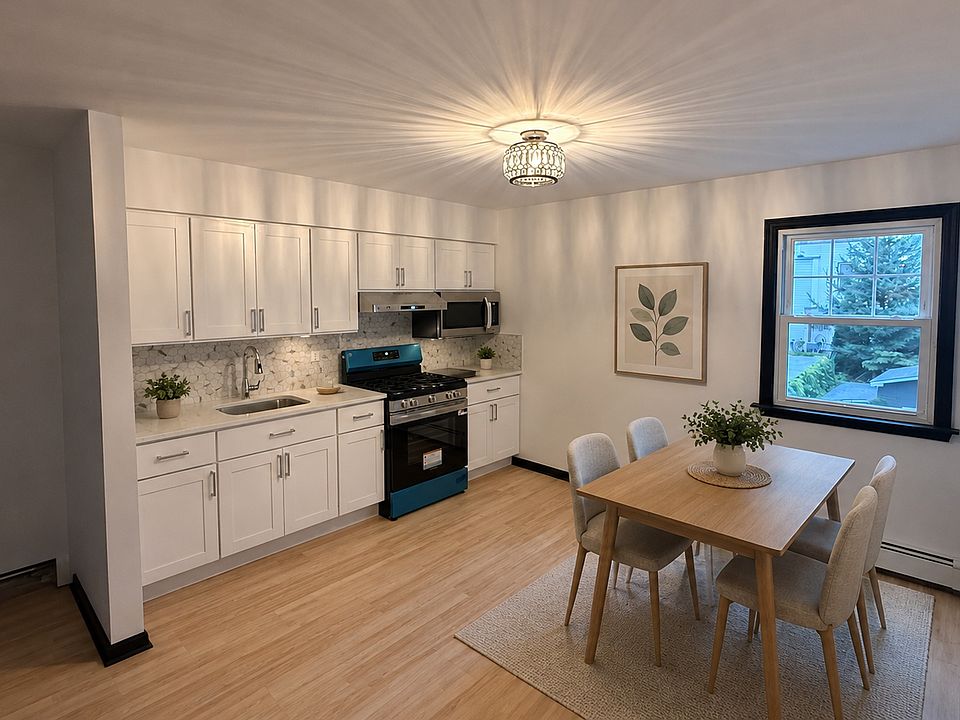 1st image of 106 Lincoln St Floor 2