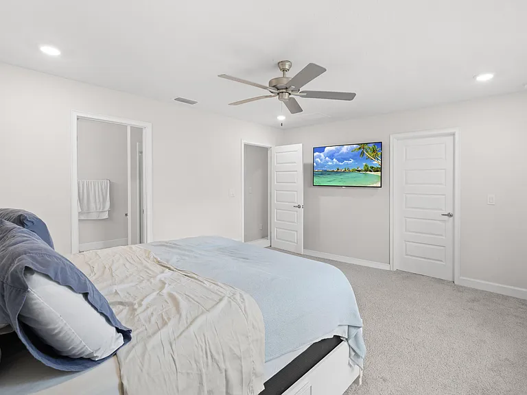 692 NE Turtleback Trl — Photo 26