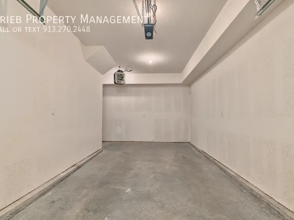 12321 S Chelsea St #104-B2, Olathe, KS 66061