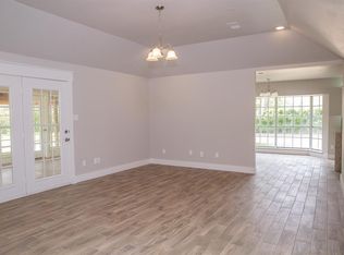13001 W Washington St, Burton, TX 77835