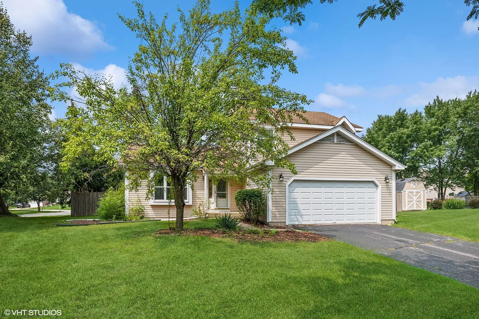 1196 Jasmine Ct photo 1