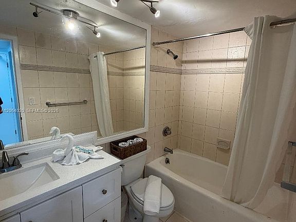 4th image of 5445 Collins Ave APT 1109