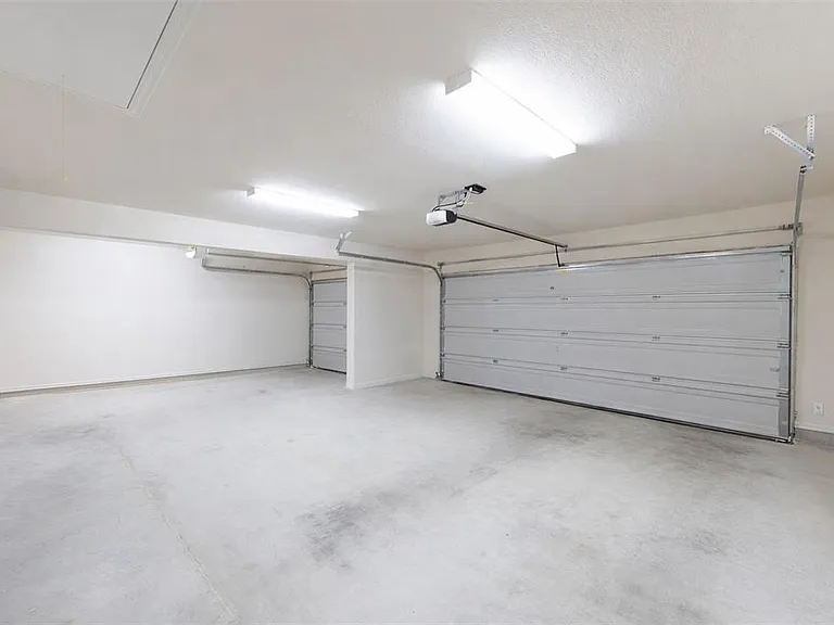 4216 Hannover Way — Photo 30