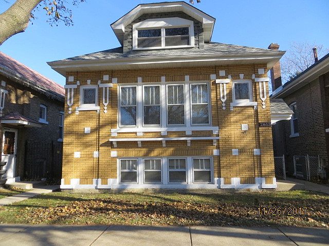 1st image of 2613 S Lombard Ave