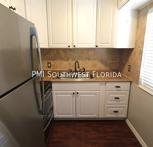 3001 Bee Ridge Rd #112 — Photo 3