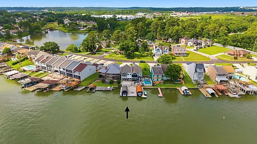 1208 Lake View Dr Photo 1