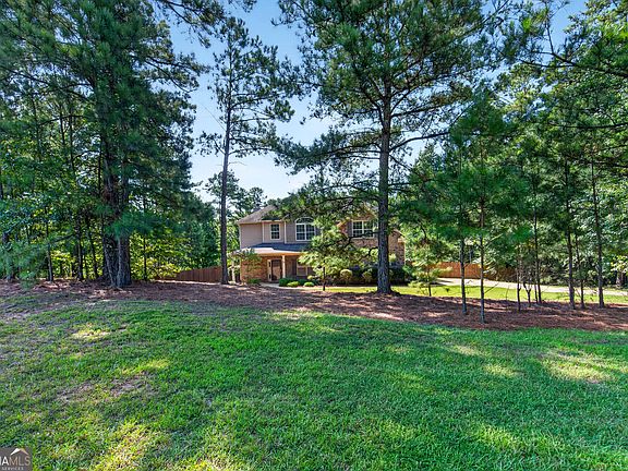 2nd image of 59 Claudette Ct