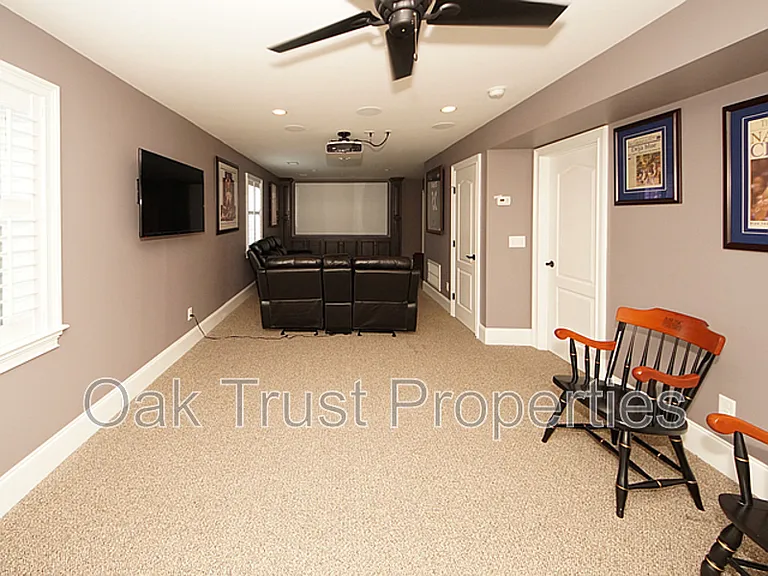 125 Brogun Ln — Photo 41