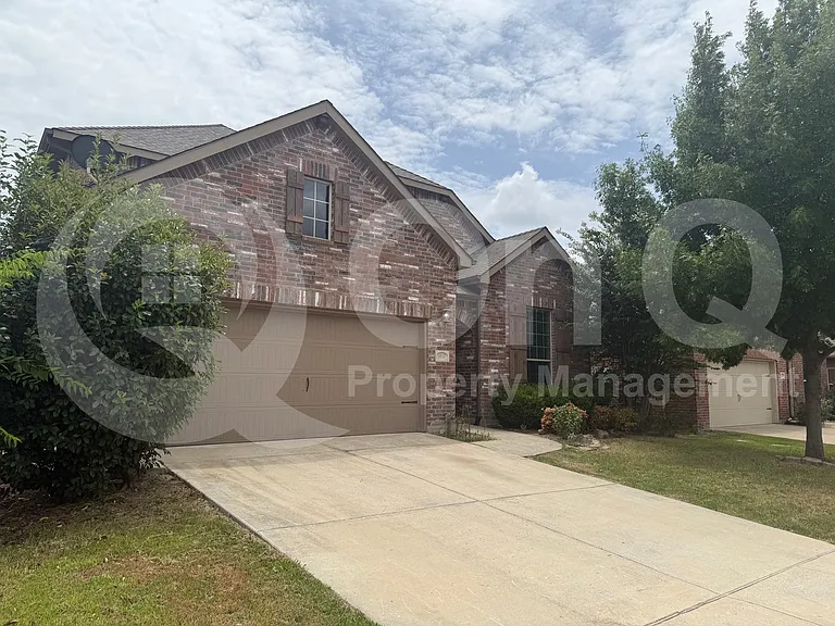 1512 Cockatiel Dr — Photo 2