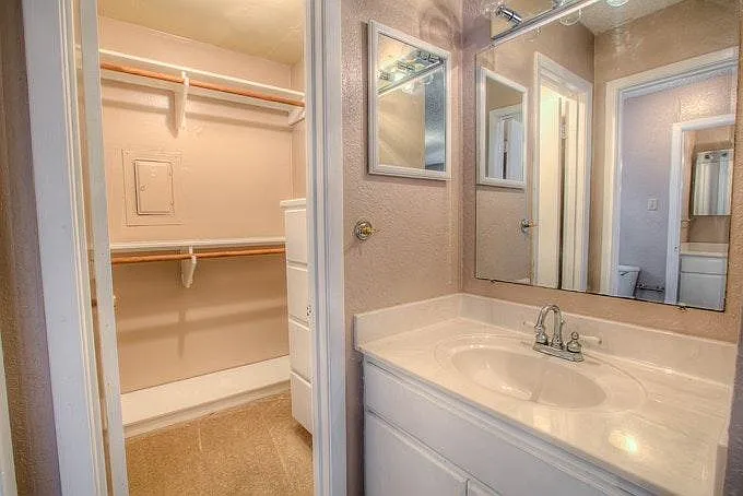 1222 Merry Oaks Dr — Photo 13