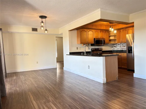 9285 SW 125th Ave APT 308, Miami, FL 33186