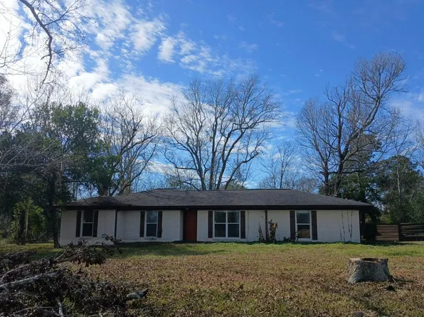 440 Slade St, Coldspring, TX 77331