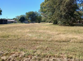 E Linn St, Wagoner, OK 74467
