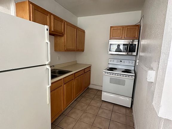 5th image of 13725 La Salle Blvd APT 207