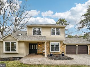 9 Chatham Dr, Voorhees, NJ 08043