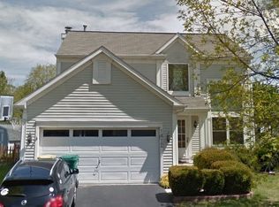 1412 Fairport Dr, Grayslake, IL 60030