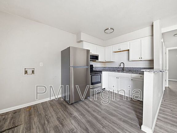 4th image of 2916 Pleasant Ave APT 6