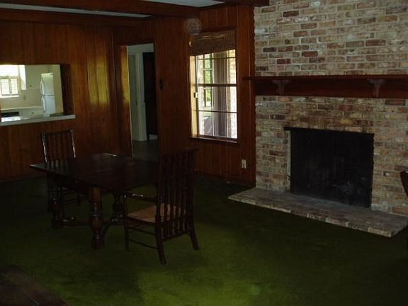 3rd image of 5730 Gladys Ave