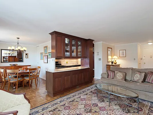 Sold by Sotheby's International Realty | media 20