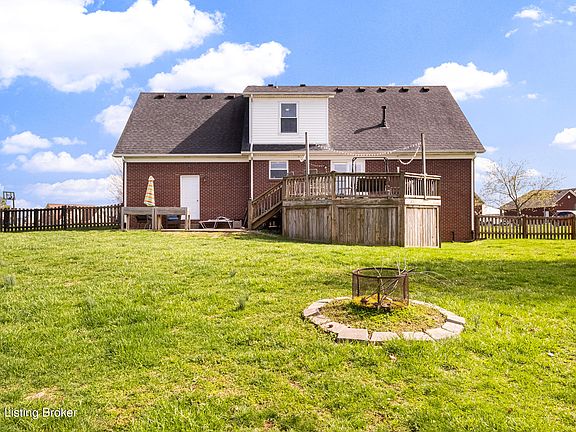 3rd image of 444 Autumn Glen Dr