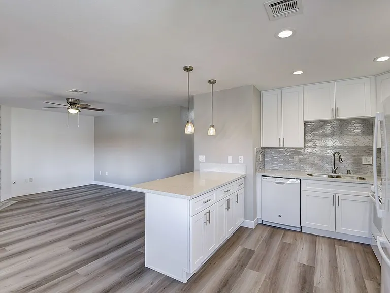 853 Rock Springs Dr #202 — Photo 6