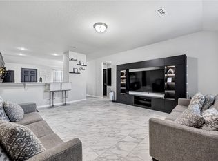 825 NW 67th Ave, Bentonville, AR 72713