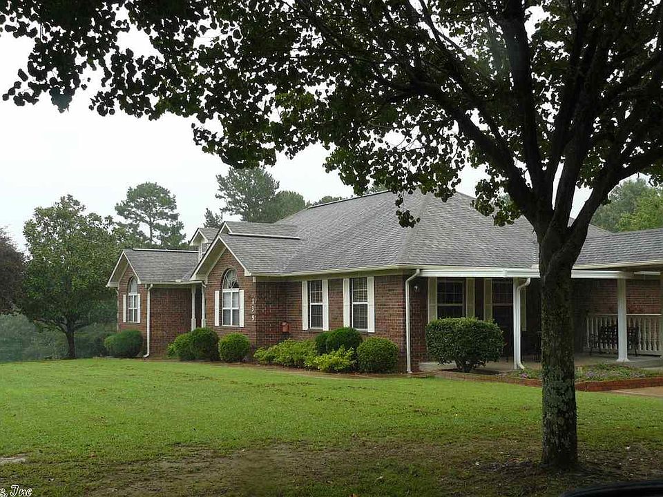 1st image of 135 Caddy Cove Ln