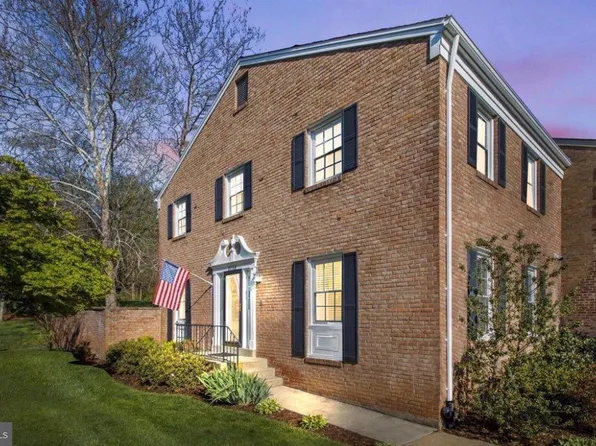 3130 Barnard Ct, Fairfax, VA 22031