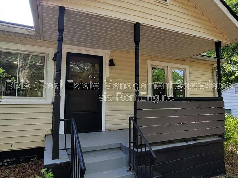 363 N 16th St — Photo 3