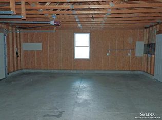 685 S 3rd St, Salina, KS 67401