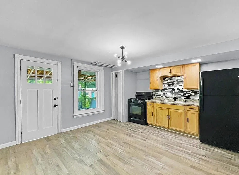 4 bed, 1542 sqft, $2,000 — Photo 4