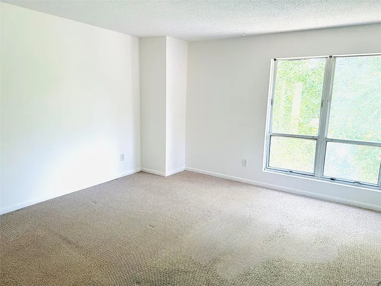 15 Pond Dr W — Photo 8