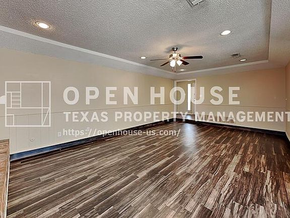 3rd image of 7465 Timberhill Dr