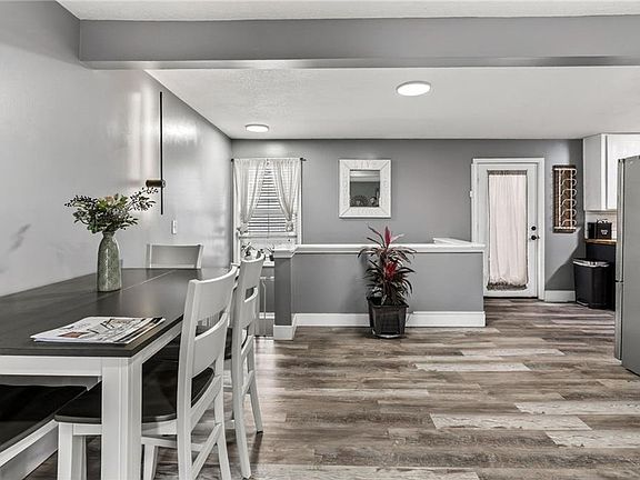 5th image of 1207 N Atherton Rd