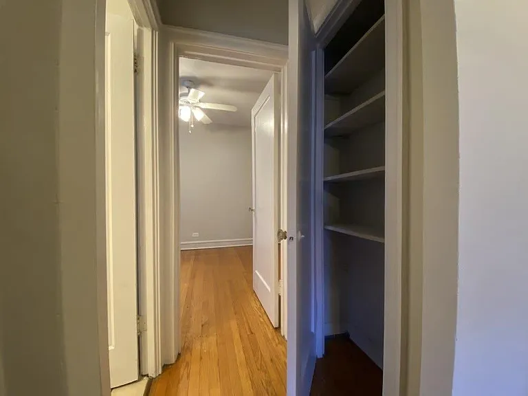 1261 W Argyle — Photo 11