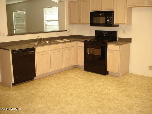 20120824190339698939000000-o