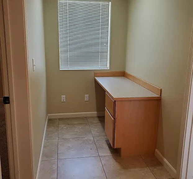 2310 N Ridgeview Ln — Photo 16