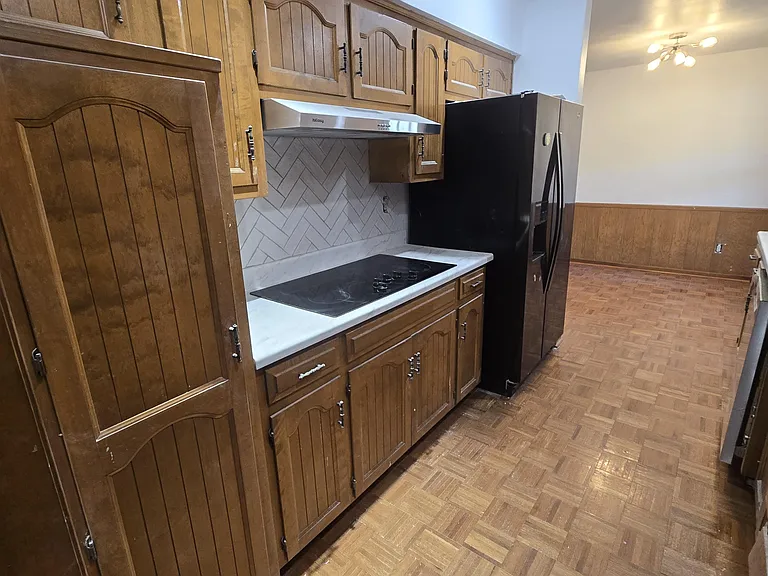 5900 Larson Ave — Photo 8