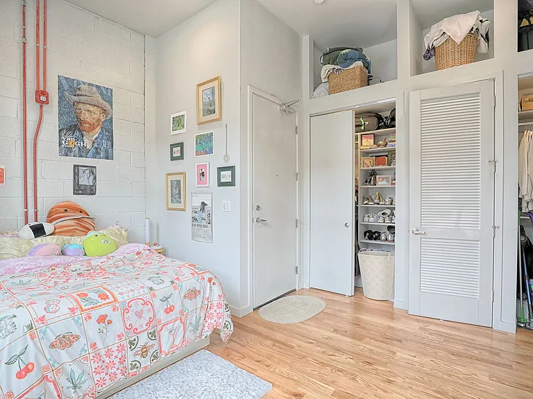 Wicker Park Place- 1504 W. Haddon Ave — Photo 3