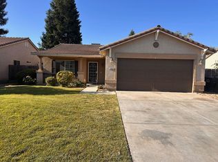 3803 W Elowin Ave, Visalia, CA 93291