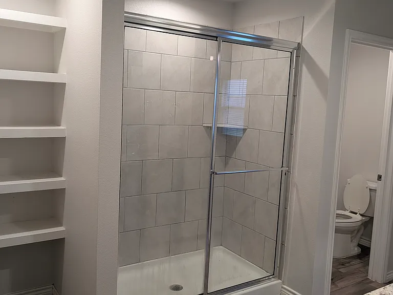 1281 Carnaby St — Photo 12