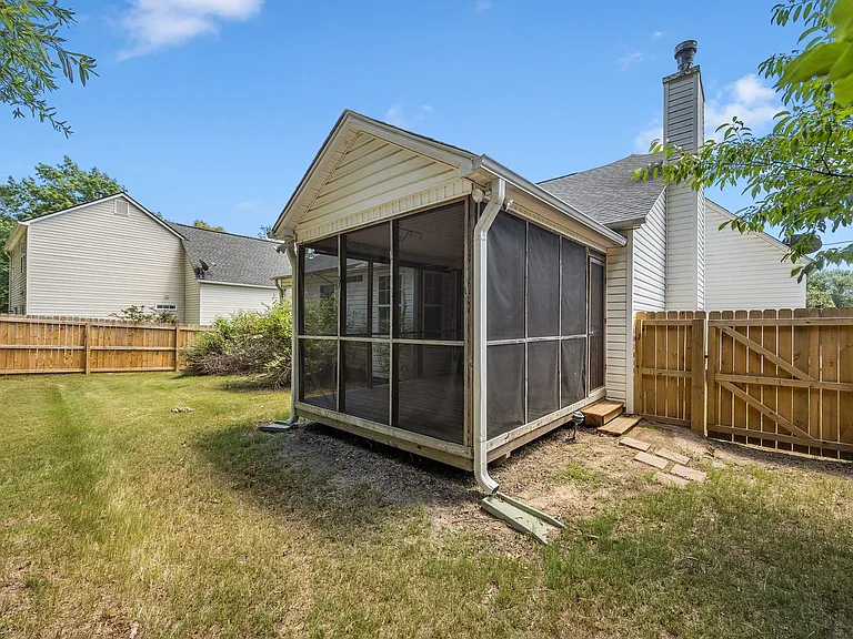 17 Waterfield Ct — Photo 33
