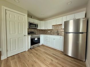 428 W 1st St APT 2, Birdsboro, PA 19508