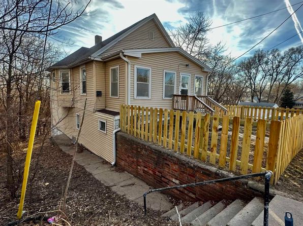 omaha-nebraska-442098574 picture