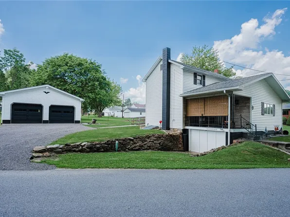 68 Riverside Ave, Homer City, PA 15748