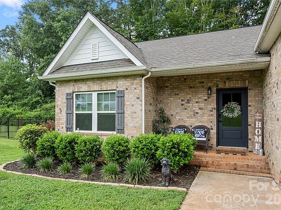 4th image of 3229 Creek Bend Ct